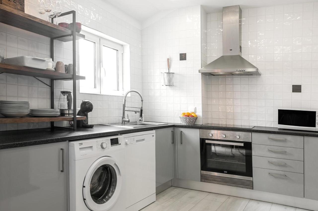 Beach Alley Apartment Назаре Екстериор снимка
